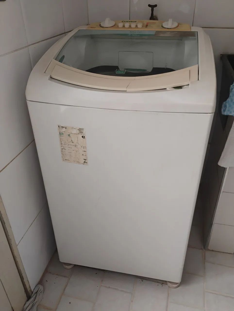 Vende um guarda roupa e uma máquina de lavar - Foto 2