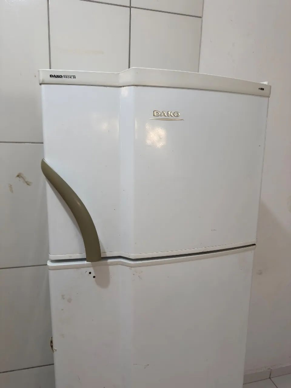 Geladeira semi nova 