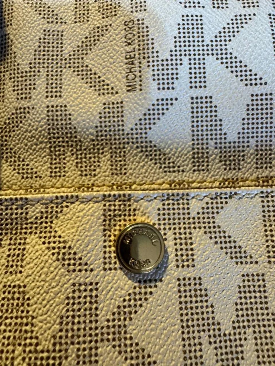 Bolsa Michael Kors Jet Set Front Snap Medium - Foto 5