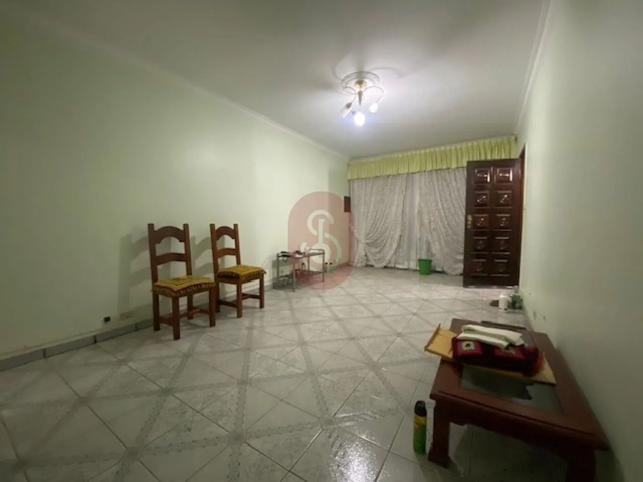 Sobrado a venda ou locação com 3 quartos, 1 suíte e 2 vagas