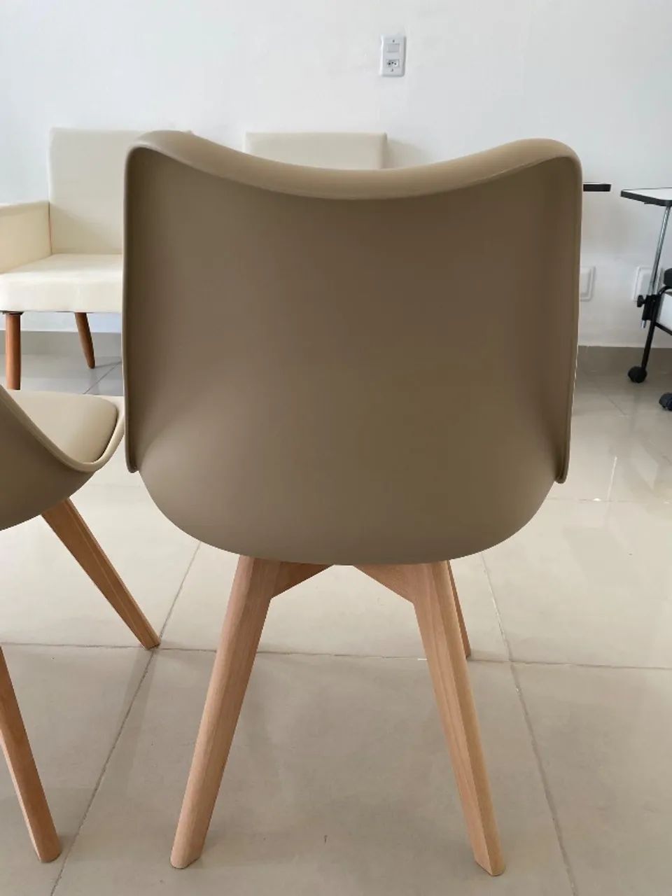 Cadeira para recepção/sala de jantar - Foto 4