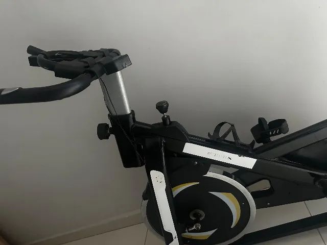 Bicicleta spinning semi nova
