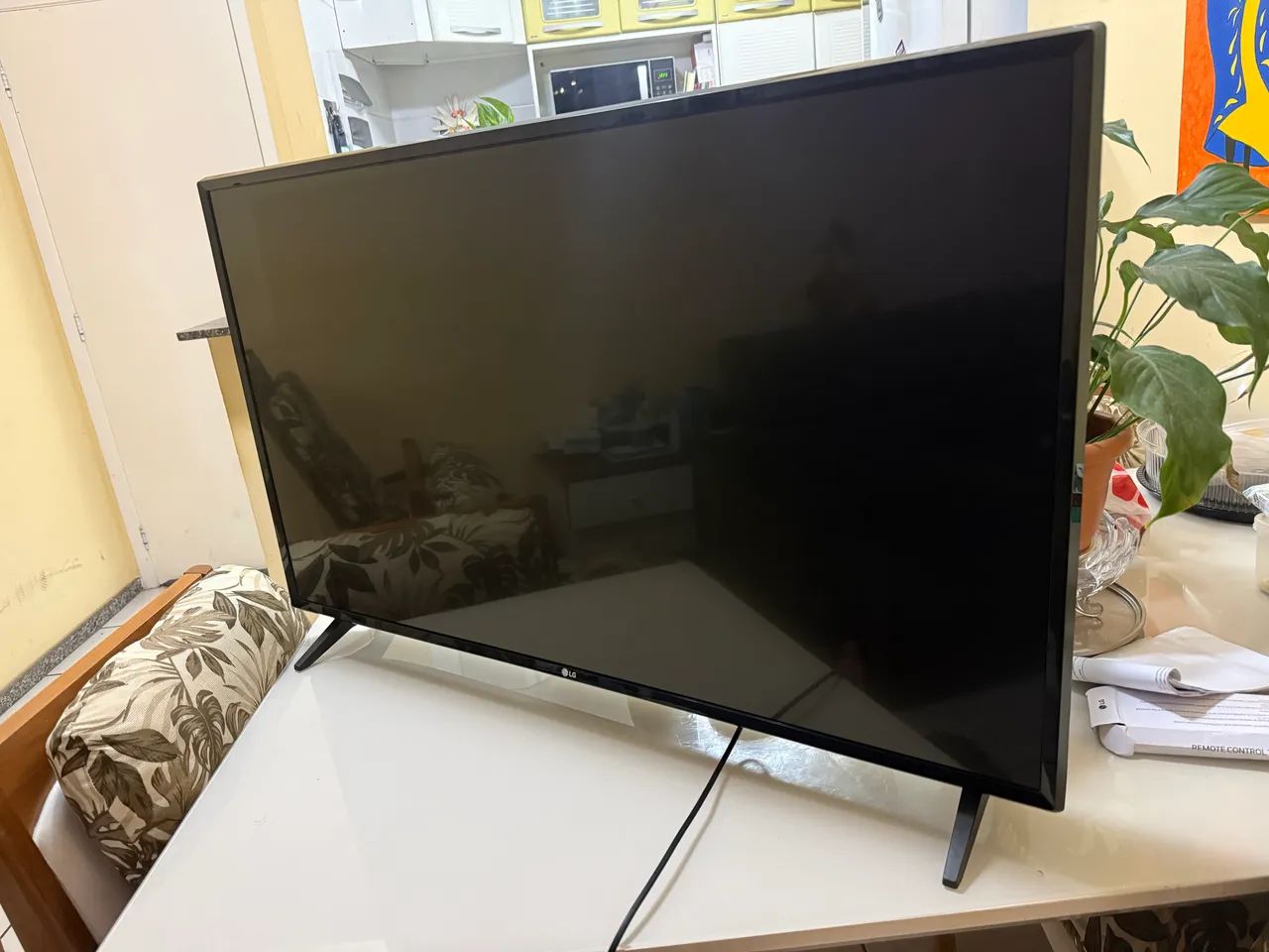 LG webOS TV LK5750PSA 43 polegadas 