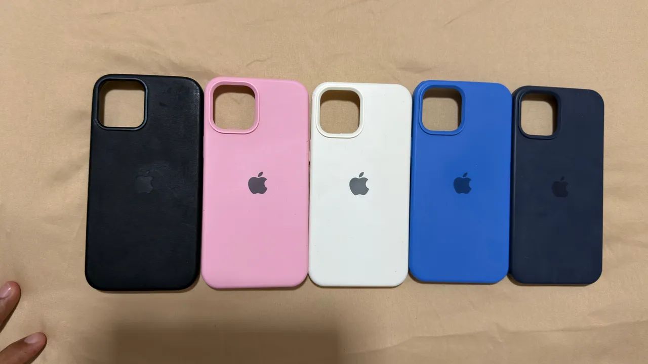 5 Capas iPhone 12 Pro Max
