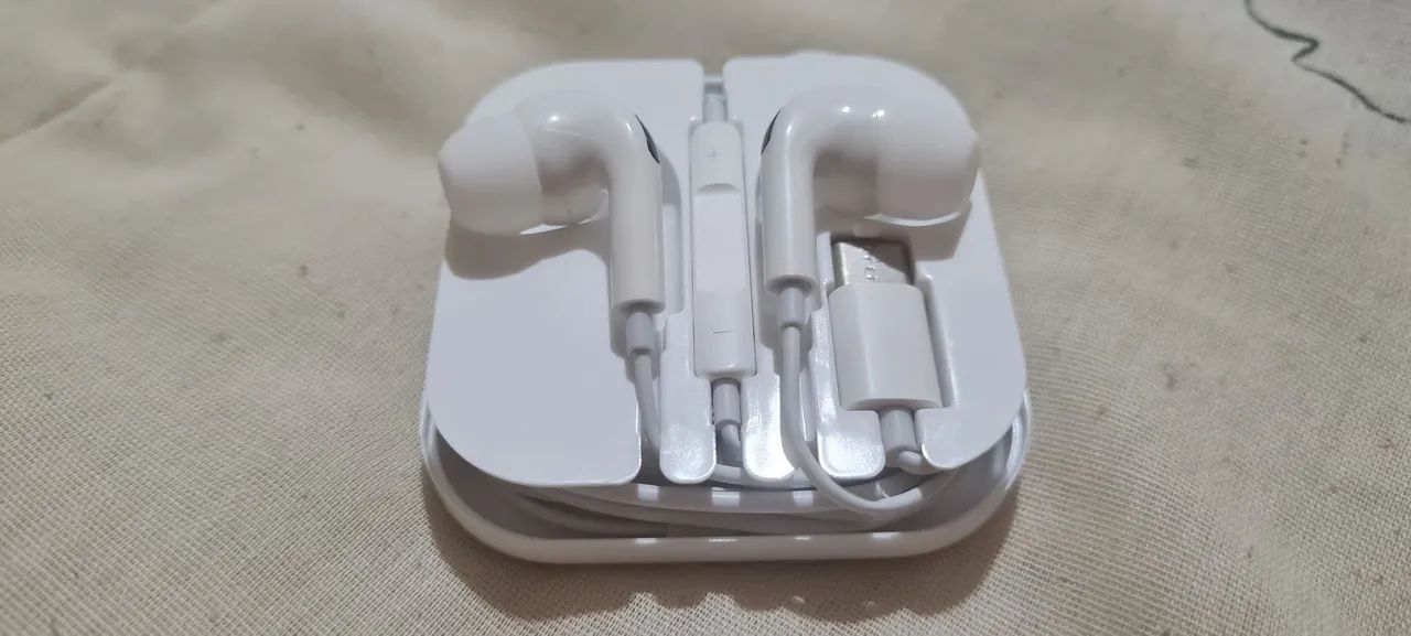 Fone Intra Auricular USB-C Compatível Com Vários Aparelhos - Foto 4