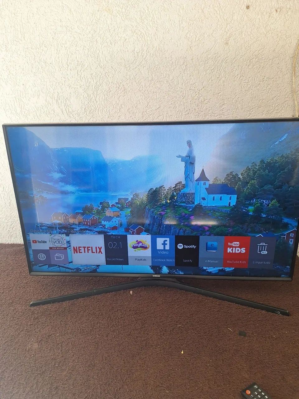 TV SMART SANSUNG 40 POLEGADAS FUNCIONANDO PERFEITAMENTE SEM DETALHES ACEITO CARTÃO 