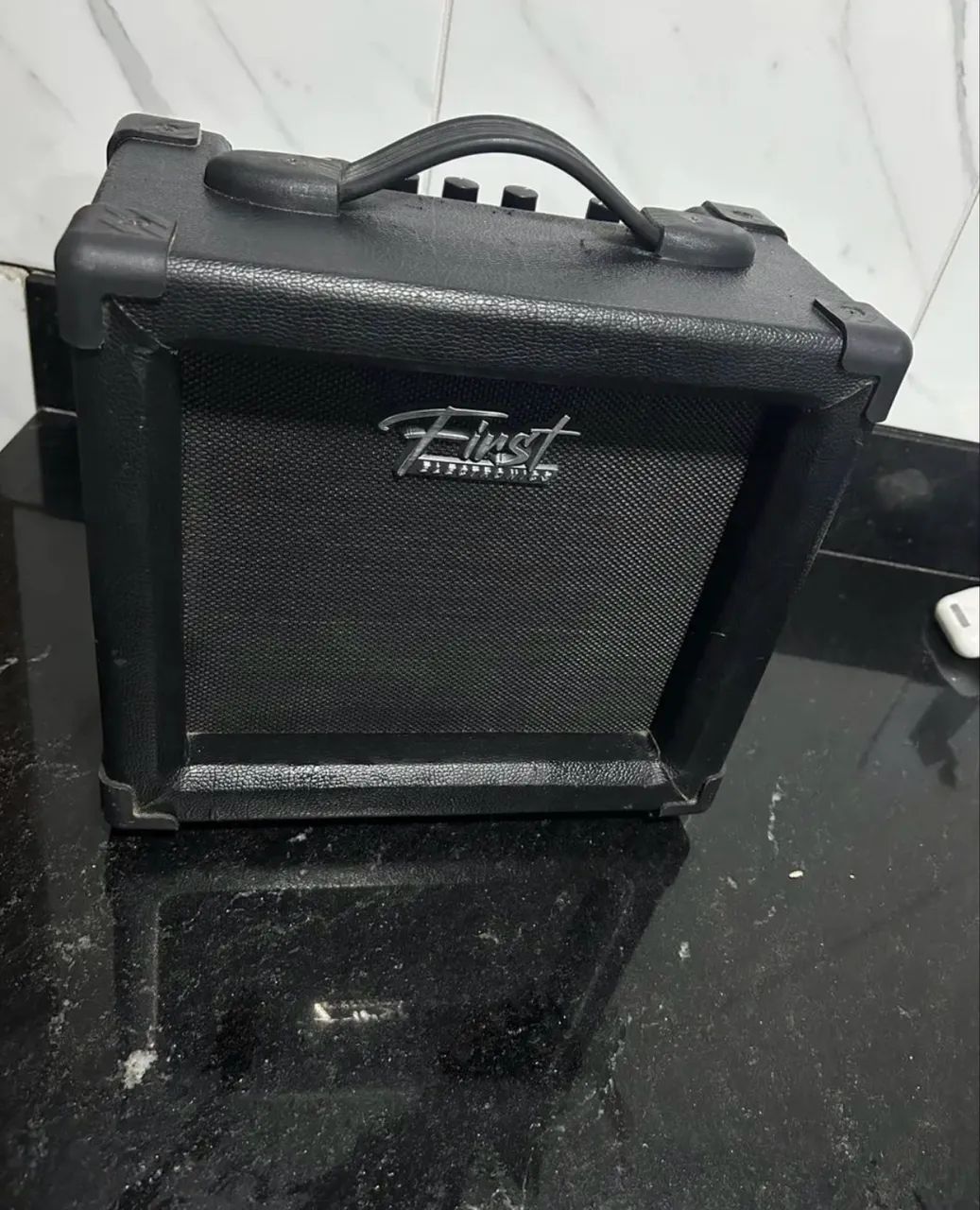 Amplificador First guitarra 