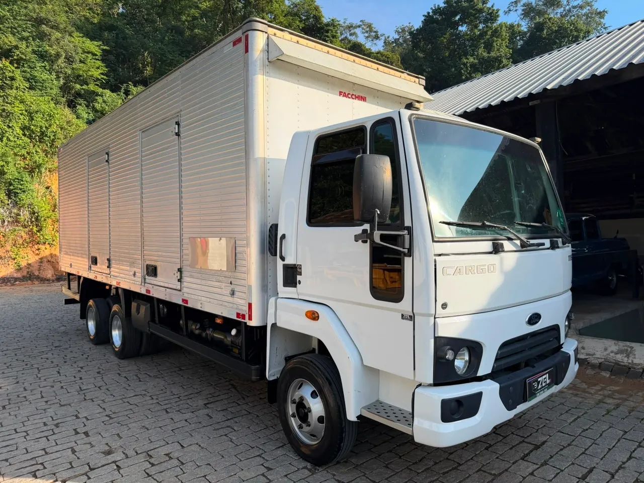 FORD CARGO 1119 TRUCK BAÚ 7,2M - Foto 2