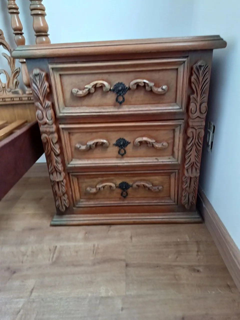 Cama solteiro estilo colonial nova
