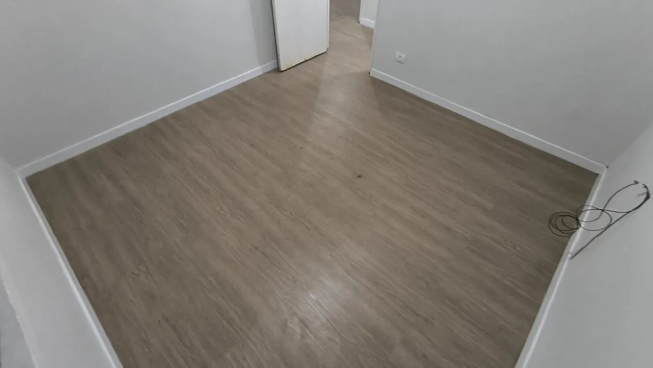 Aplicação de piso vinílico/rodapé  - Foto 2