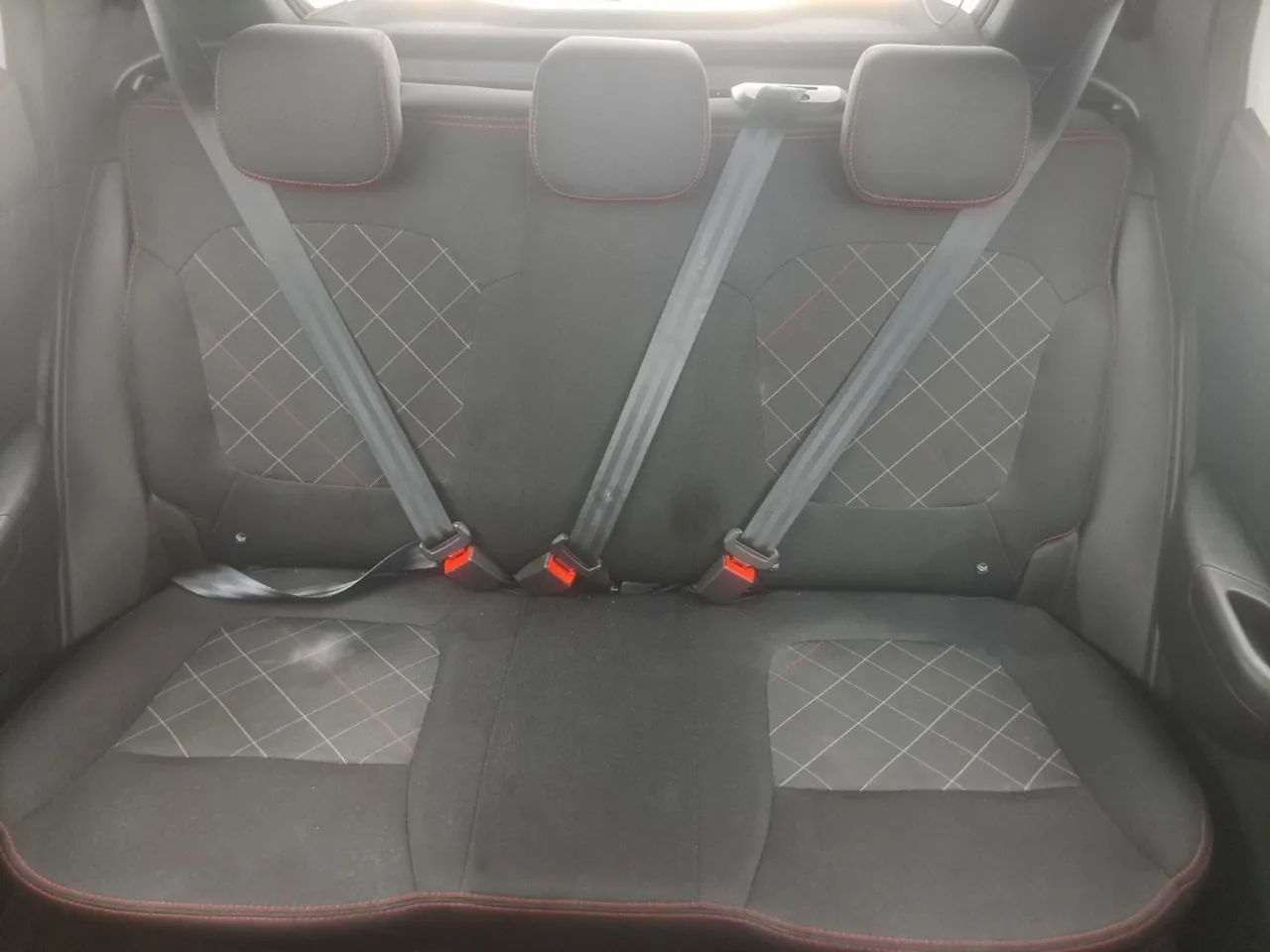 Renault Kwid 1.0 Zen, foto 17 de 18