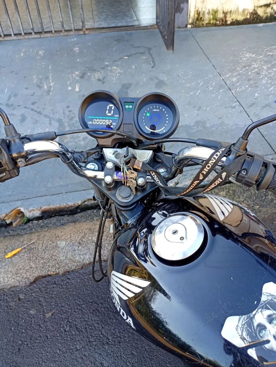 Vendo Titan 2008 - Foto 3