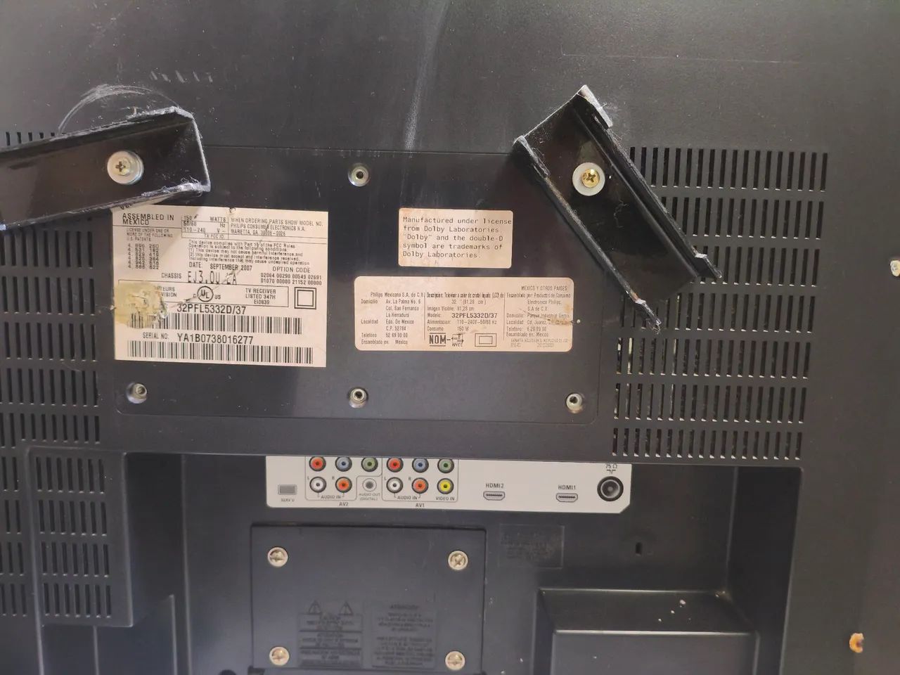 TV PHILIPS 32 POLEGADAS - ESTA COM UM AUTO FALANTE ESTOURADO