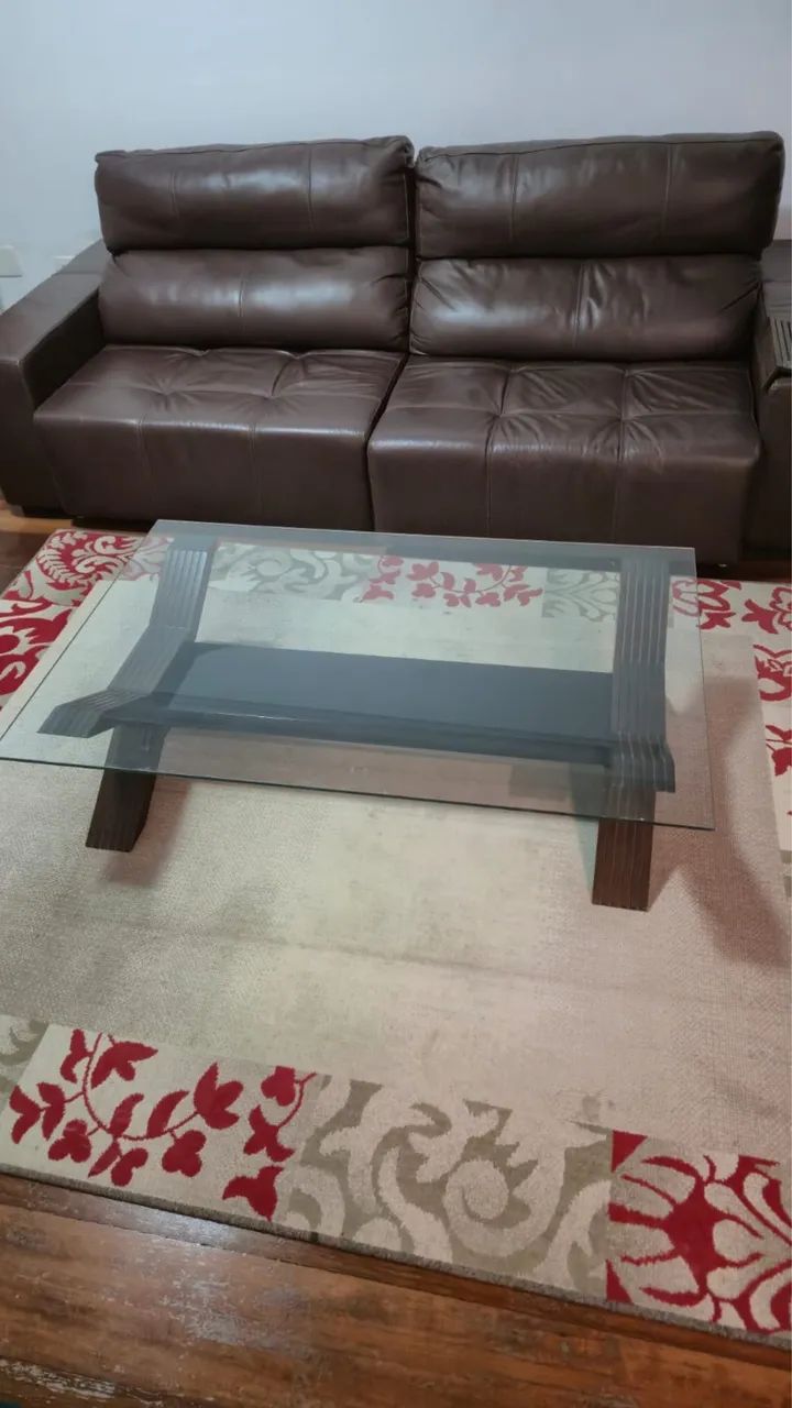 Mesa de Centro em Madeira Maciça com Tampo de Vidro