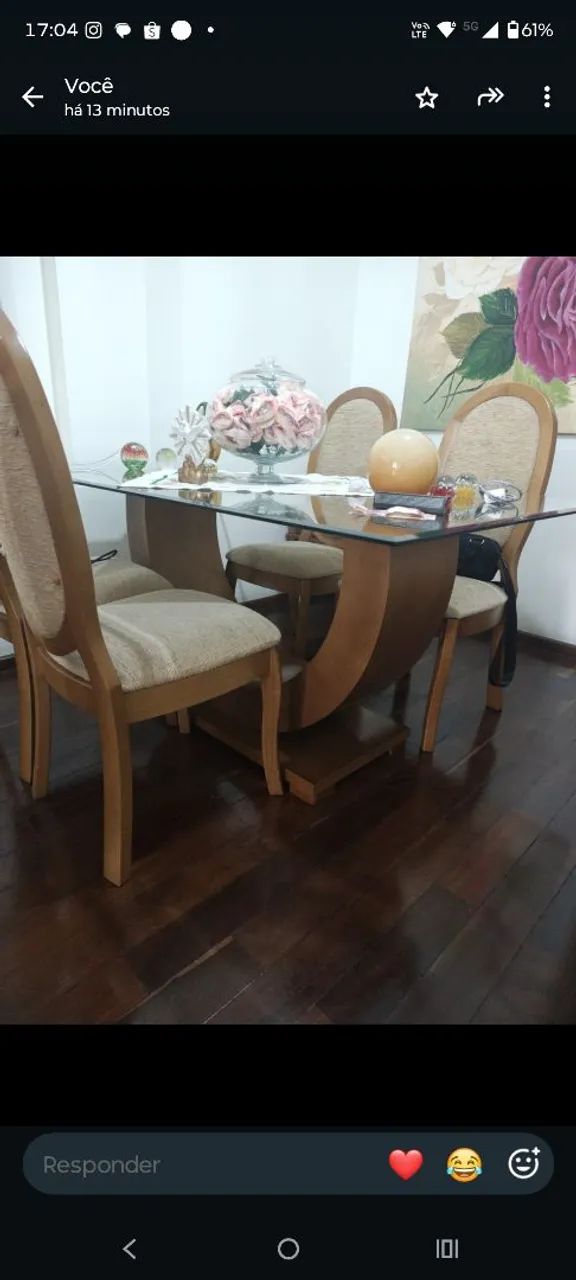 Mesa com 4 cadeiras madeira maciça perfeito estado! Retirada no local! 