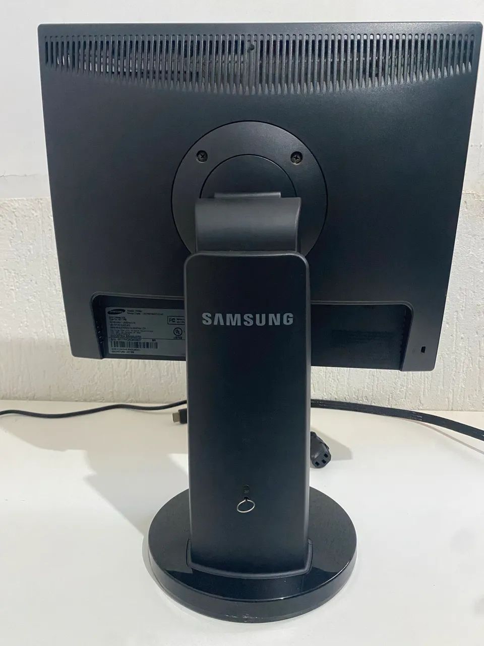 Monitor Samsung 17 polegadas ? LCD Funcionando + Cabo VGA - Foto 3