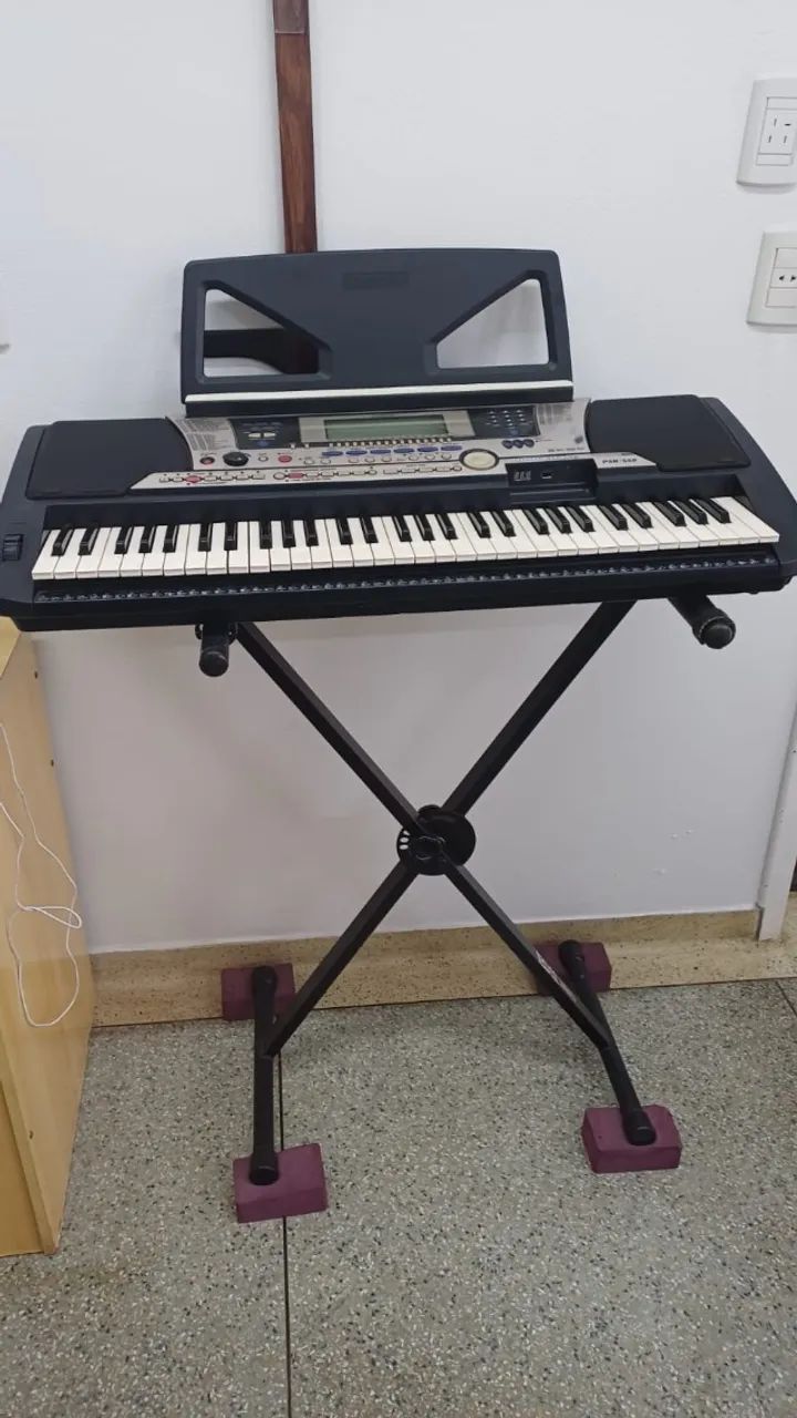 Teclado Yamaha PSR-550 com USB - Instrumentos musicais - Vila