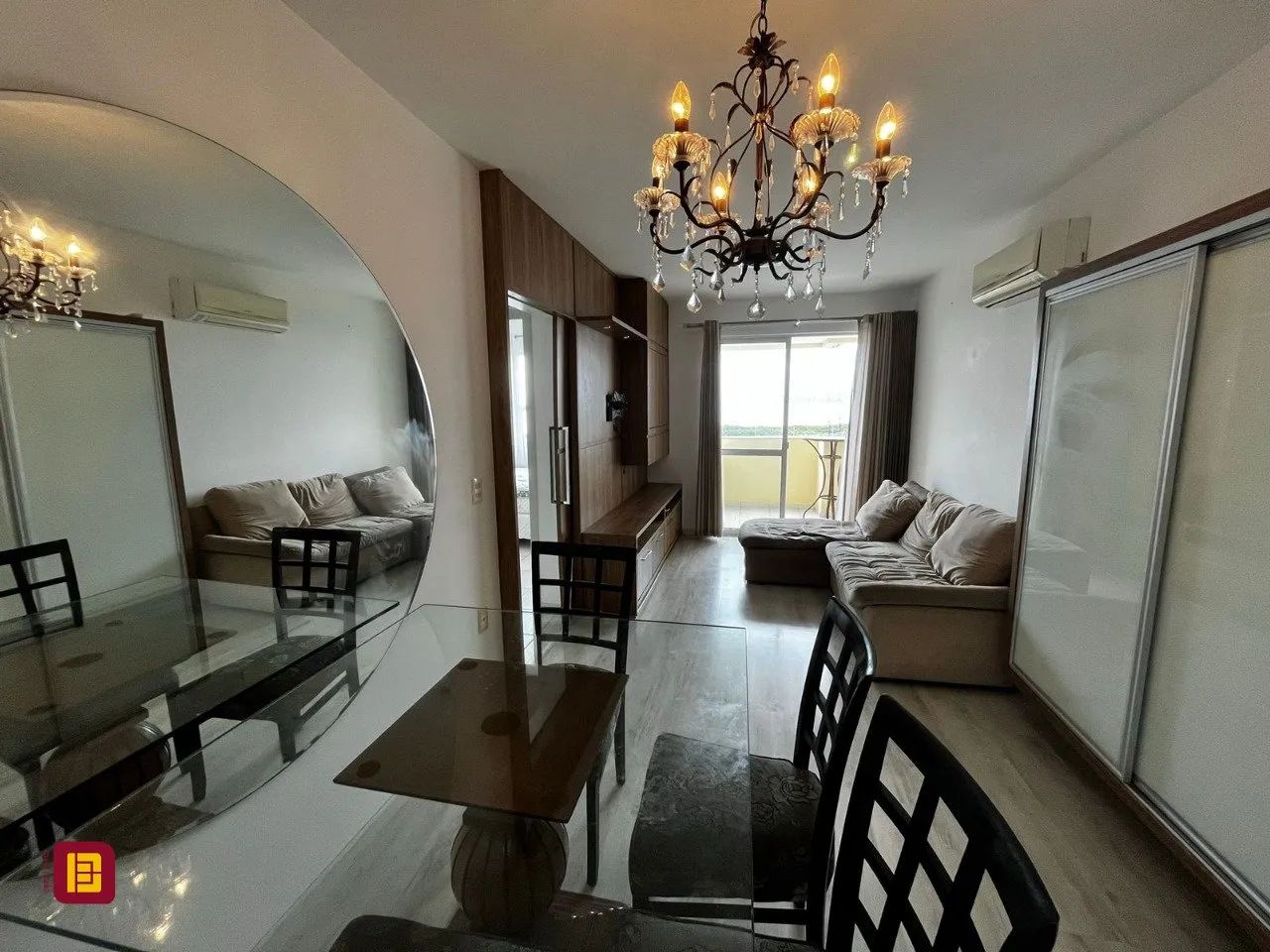 Apartamento em Costeira Do Pirajubaé