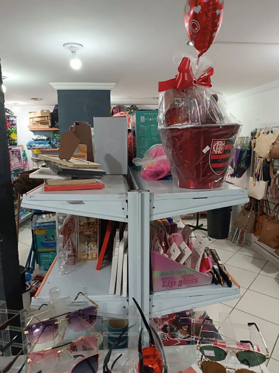 Gôndola central de loja  - Foto 3