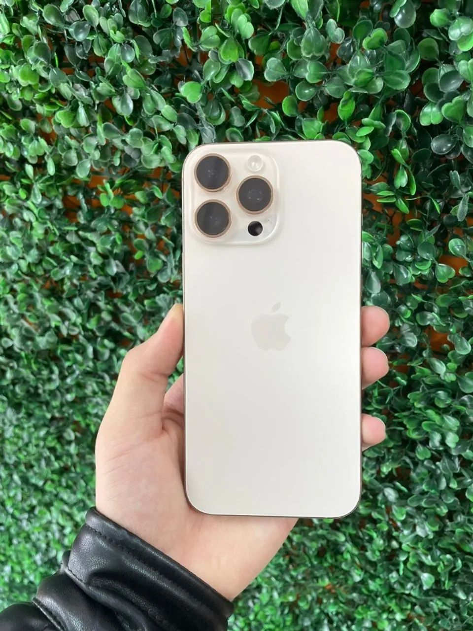 IPHONE 16 PRO MAX 256GB - TITANIUM DESERT - 3 MESES DE GARANTIA LOJA - Foto 3