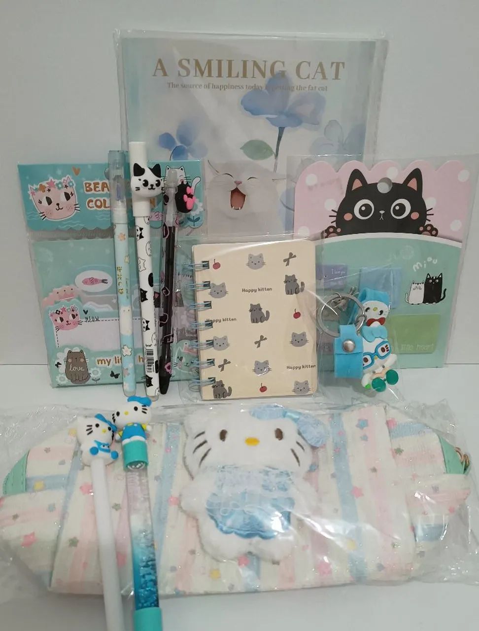 Kit de Papelaria Fofa Gatos Hello Kitty 