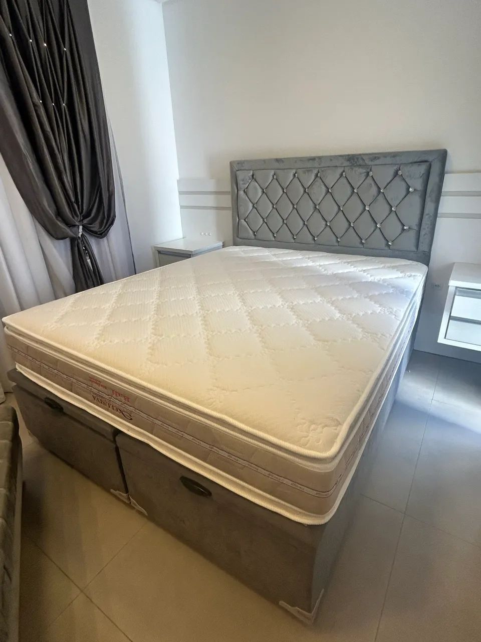 Cama bau queem com cabeceira e calcadeira 