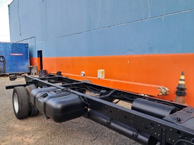 VW 8.150 Delivery Plus Chassis 4X2 - (2011) - Foto 5