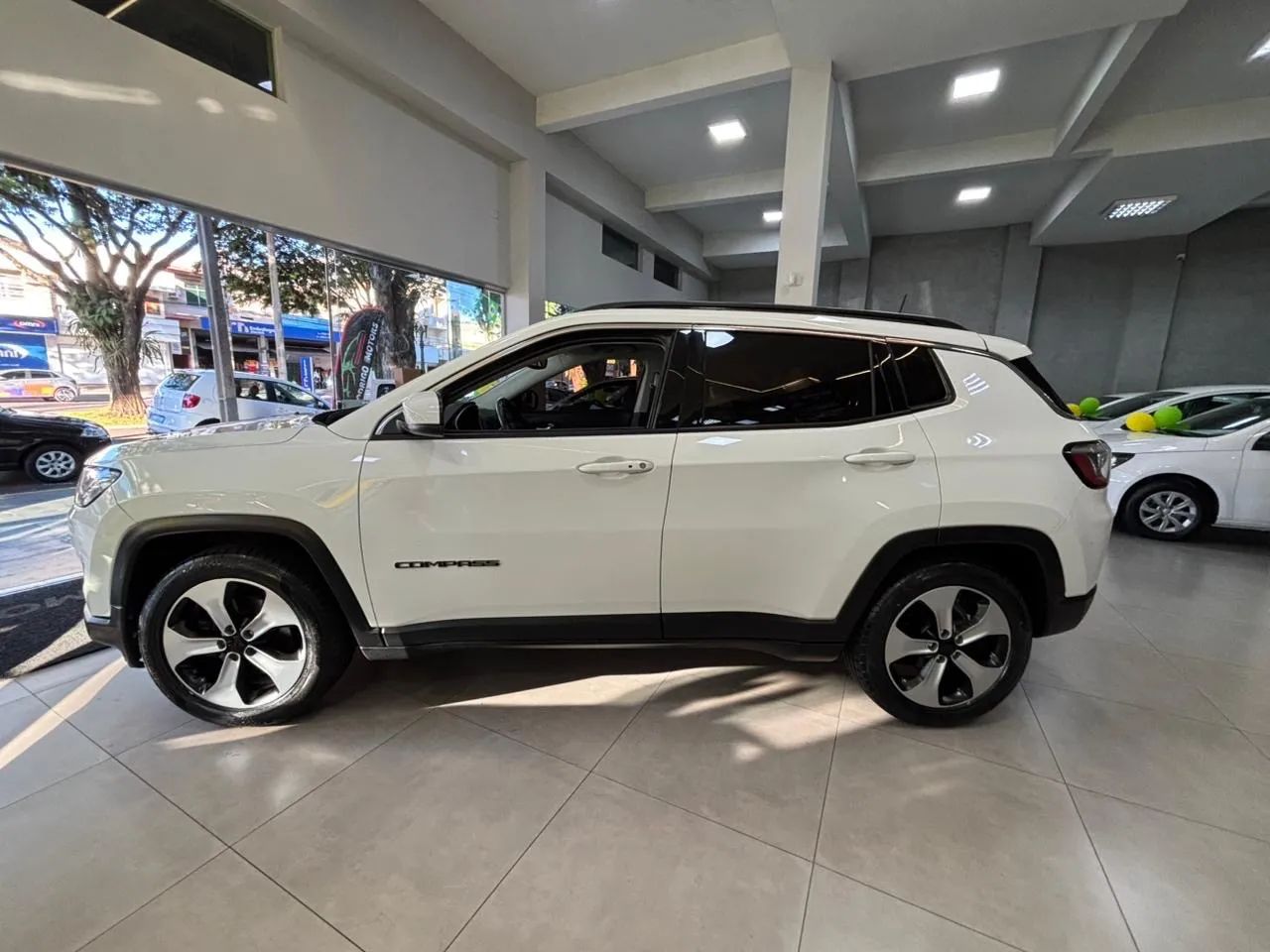 Jeep Compass Longitude 2.0 4X2 Flex 16V Aut. 2018 - Foto 4