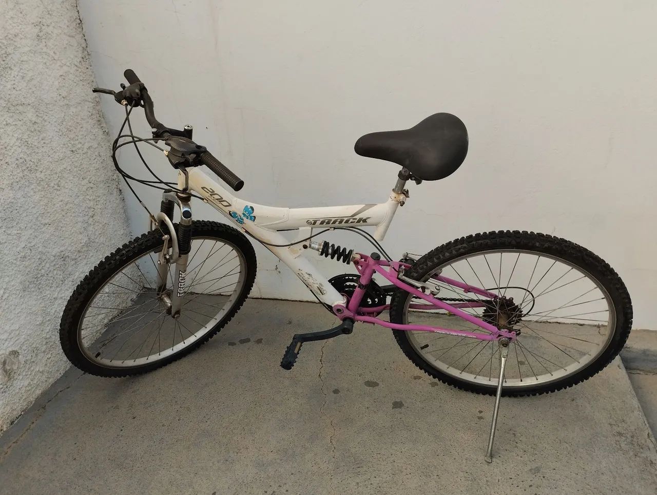 Bicicleta aro 26 com marcha - Foto 2