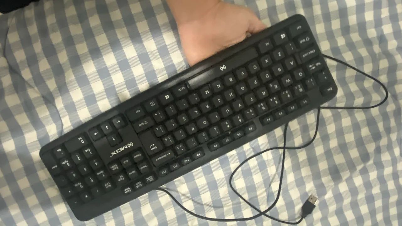 Basic MOX Black Keyboard - Affordable for Same-Day Pickup445600509261916162