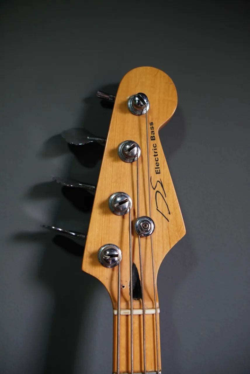 Precision Bass 4 Cordas - Instrumentos musicais - Taguatinga Norte