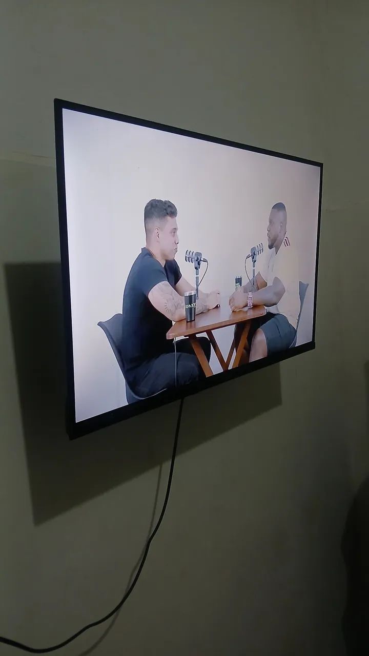 TV 32 POLEGADAS MULTI ROKU