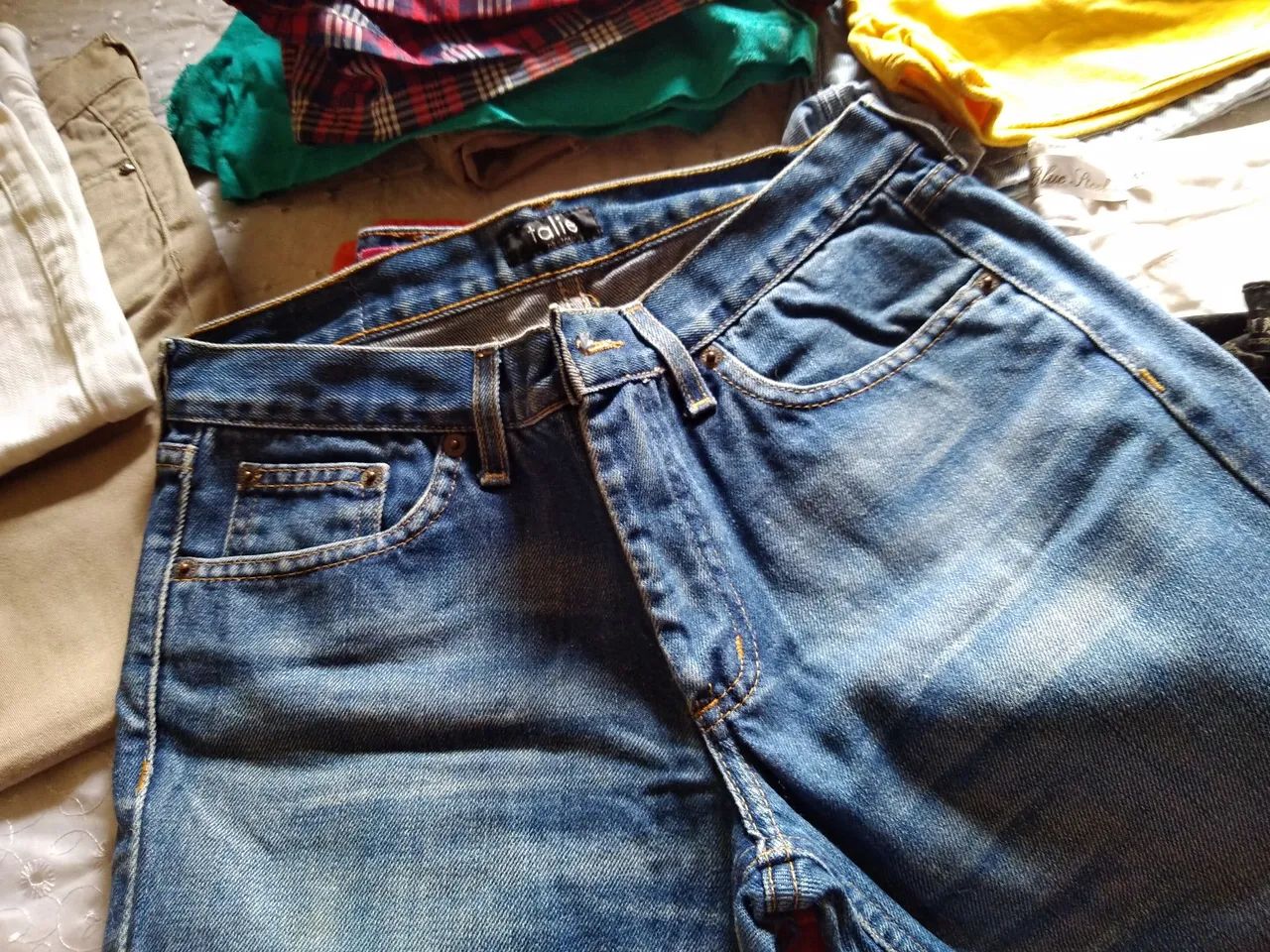 Lote de 13 peças femininas shorts e Bermudas  - Foto 5