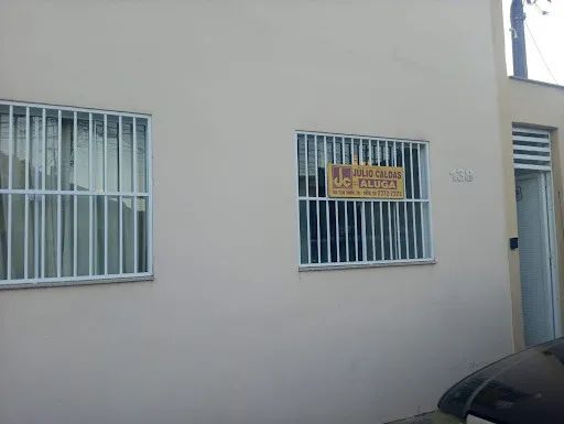Casa no Centro com 3 quartos com suíte para  Locação   .