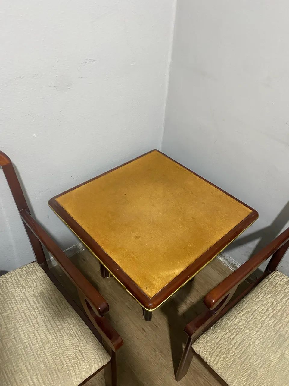 Jogo de 2 poltronas e mesa de centro - Foto 2