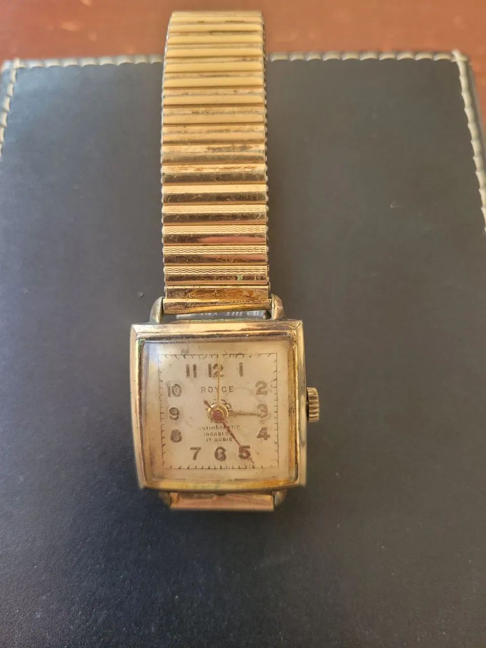 Relógio feminino Royce