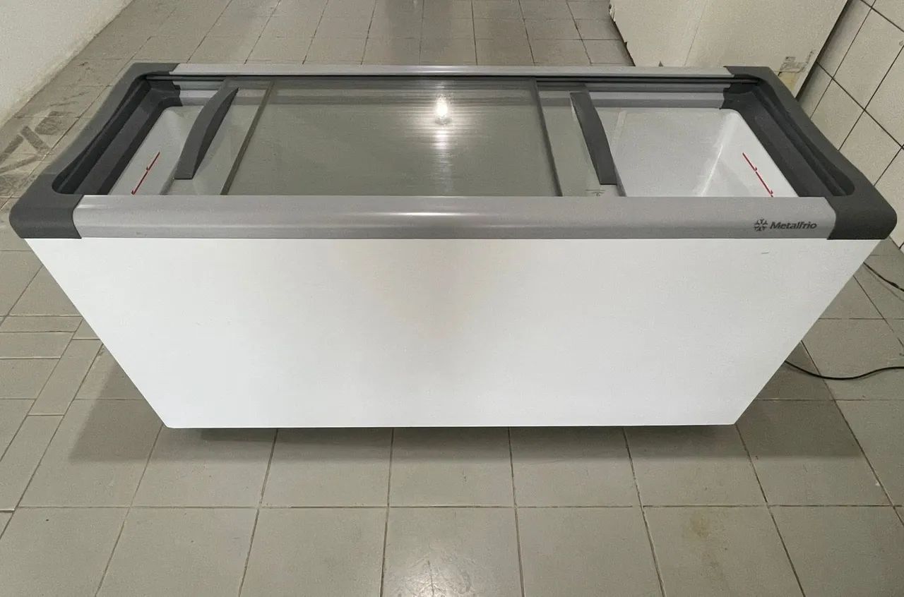 Freezer horizontal - Metal frio - tampa de vidro