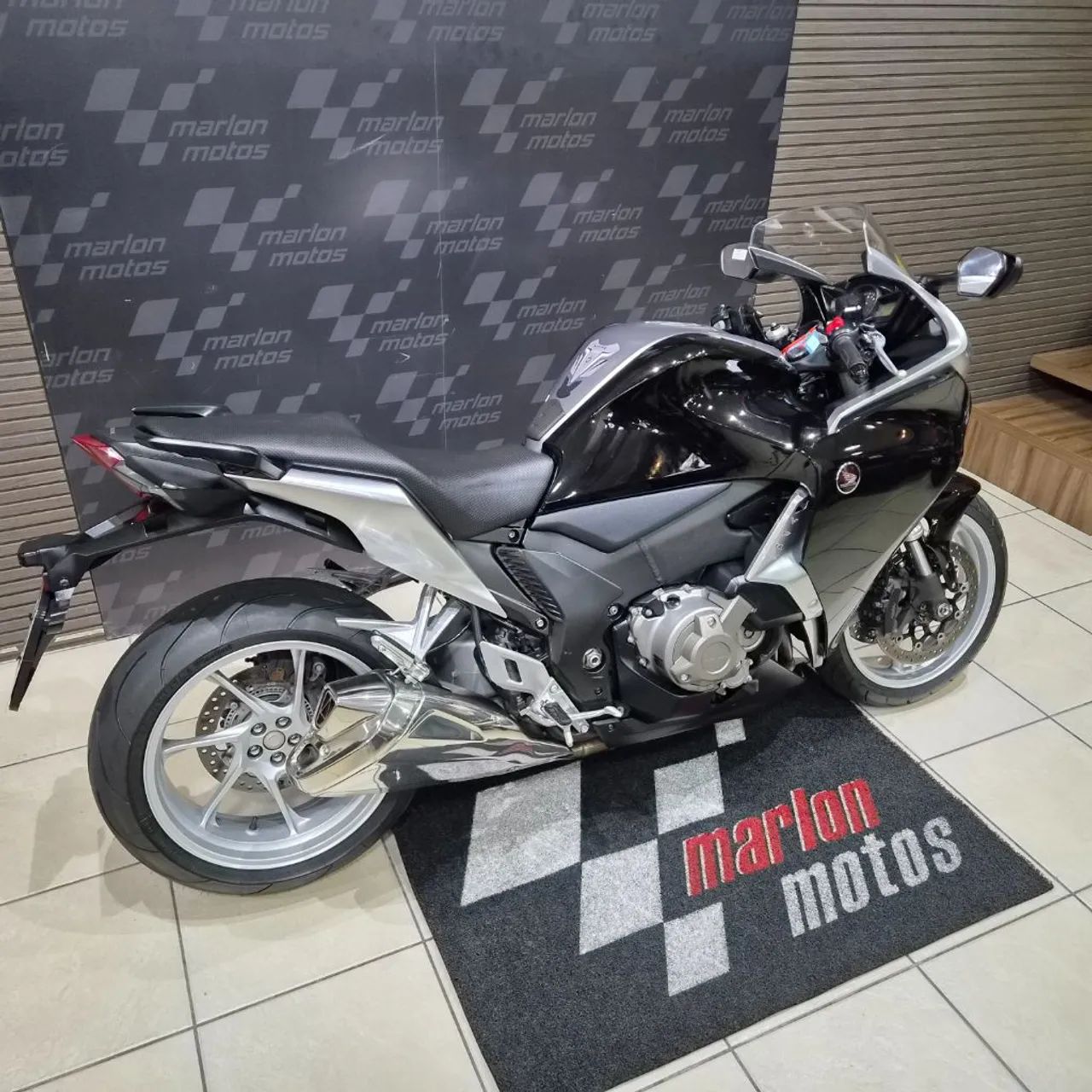 VFR 1200F - Foto 4