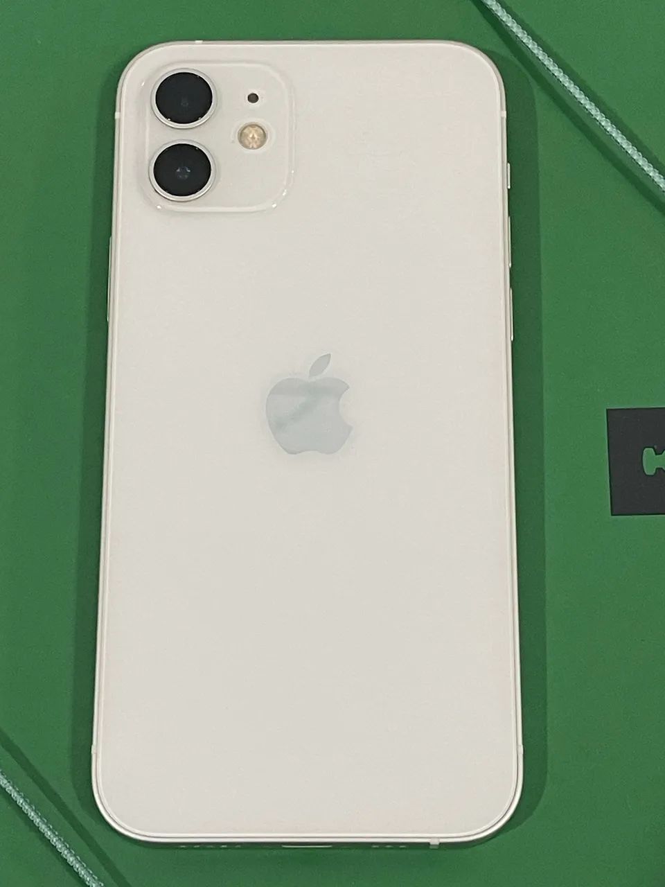 Iphone 12 64gb perfeito estado - Celulares e Smartphones