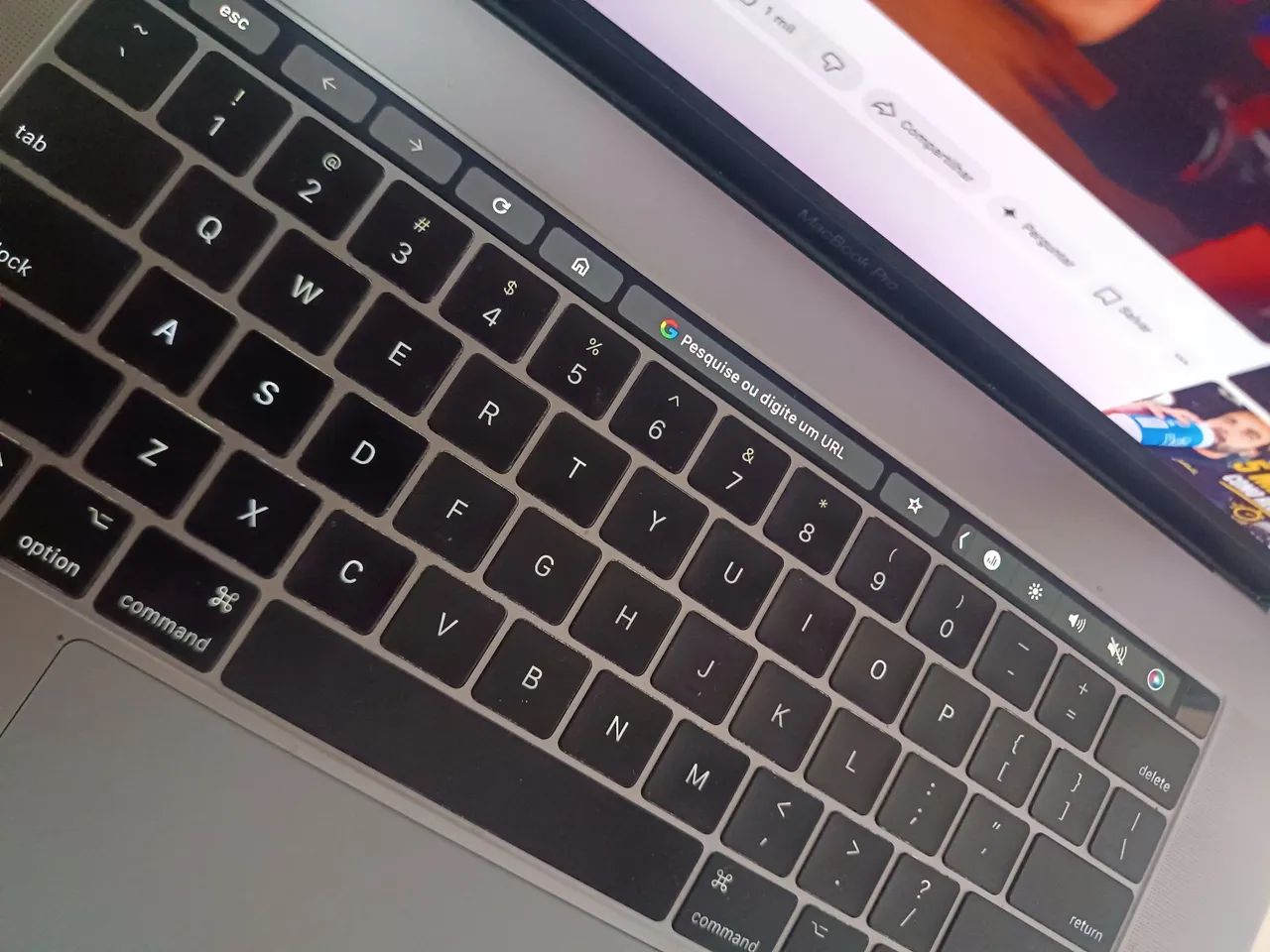 Macbook pro Touchbar bar I7 15 pol 2017  - Foto 2
