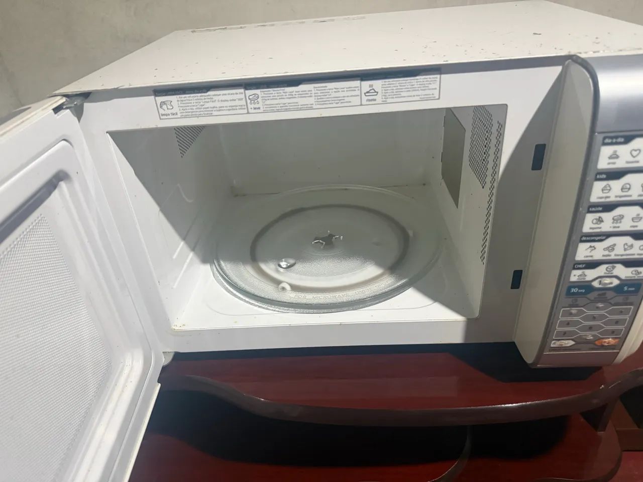 Microondas midea 32 litros - Foto 5