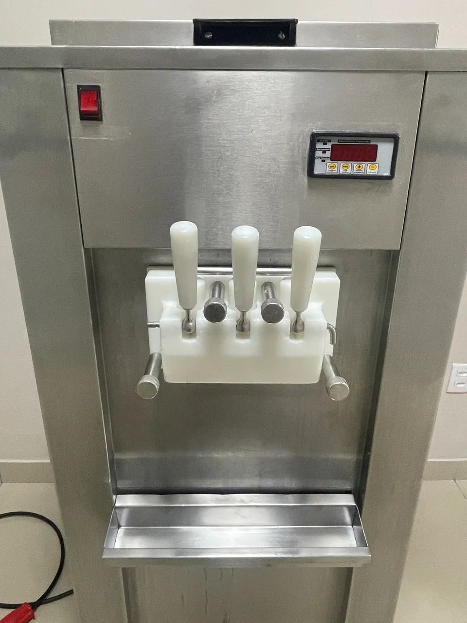 Máquina de sorvete Cabral 