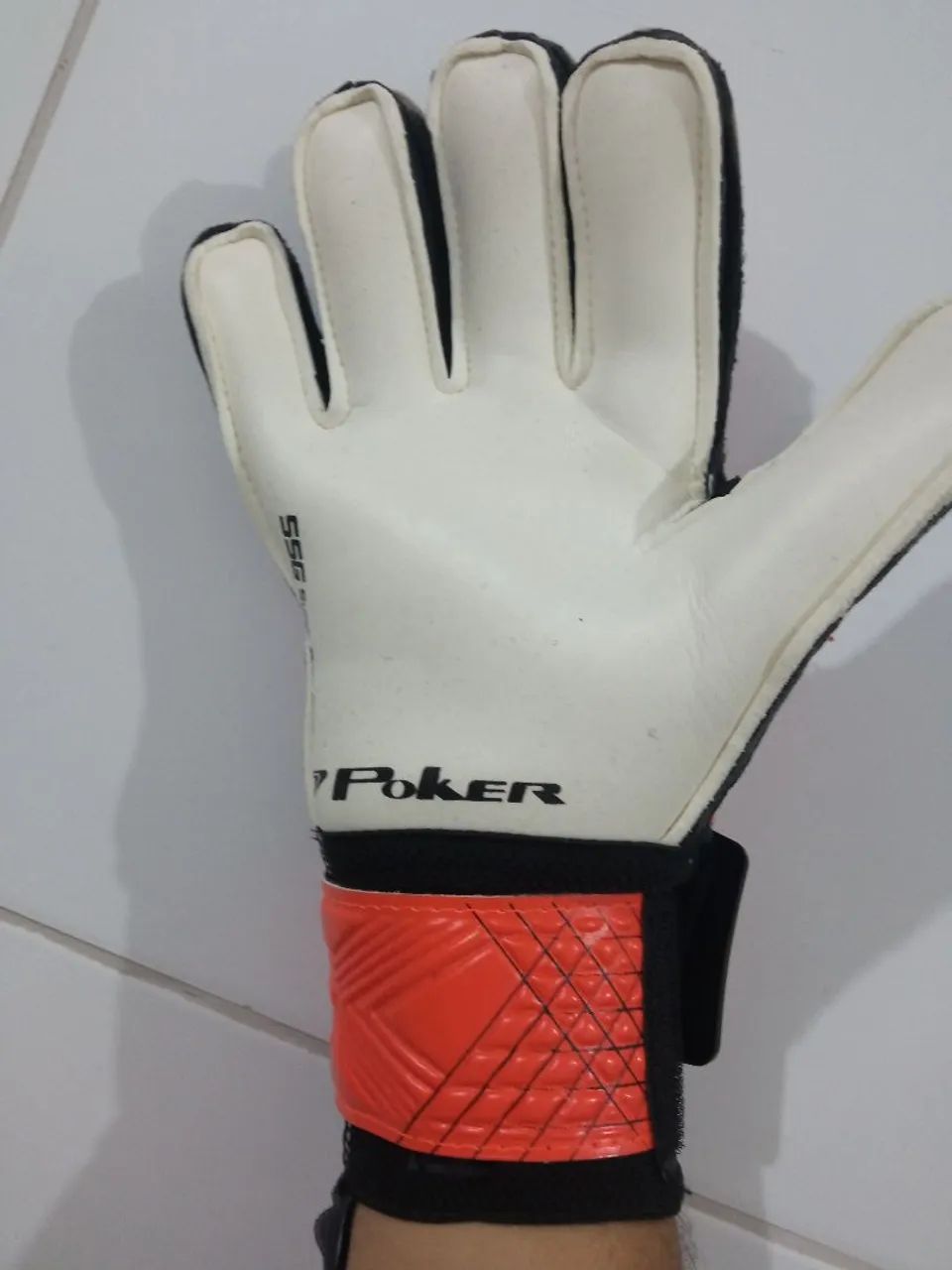 Luva de goleiro Poker - Foto 2