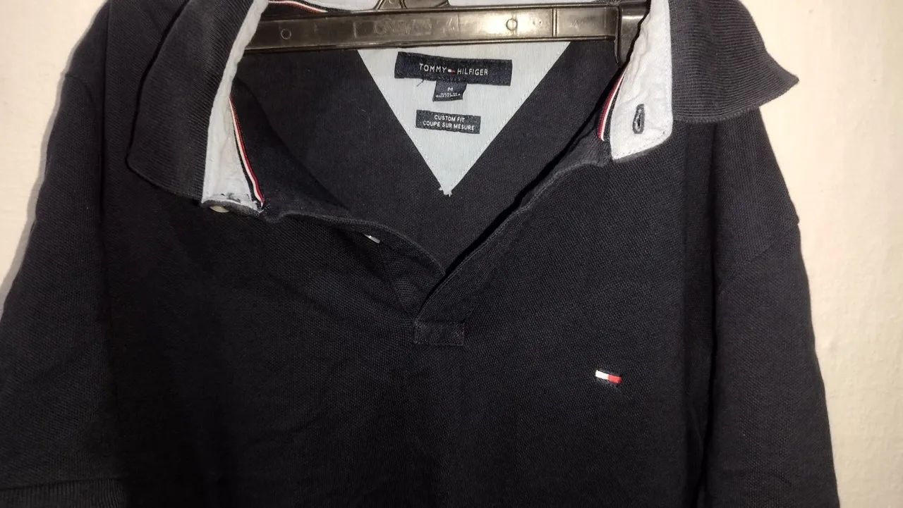 Polo Tommy Hilfiger Tamanho M Original  - Foto 3