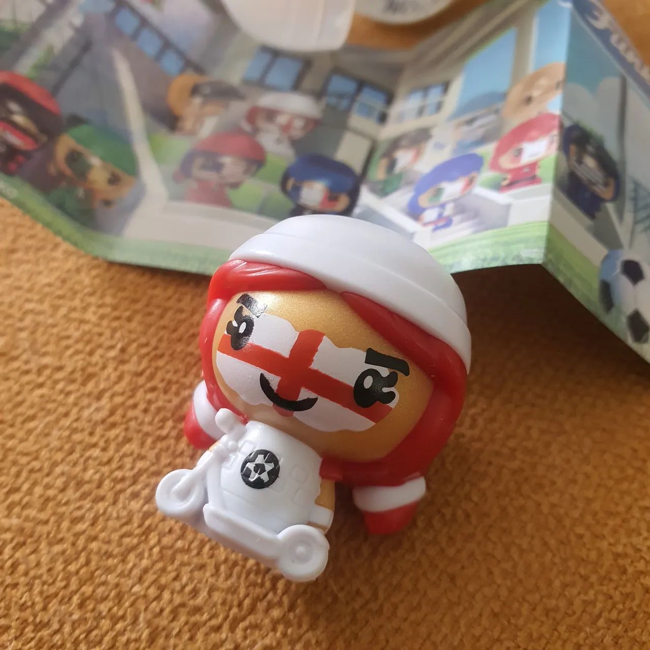 Copa do Mundo Funko INGLATERRA Kinder Ovo - Foto 2