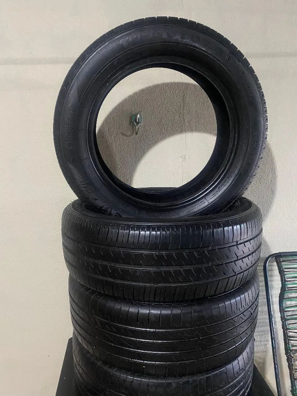 Pneus aro 16 perfil 205/55/r16 - Foto 2