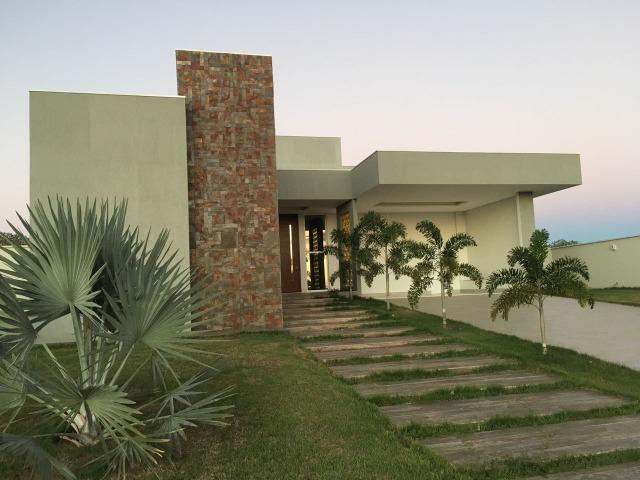 Casa 4 Quartos, sendo 3 Suítes, 380 m² c/ armários e lazer no Condomínio Polinésia