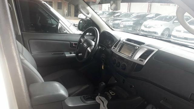 Hilux flex 2.7 Automática Multimídia 4x2 - Foto 6