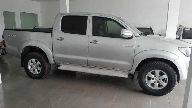 Hilux flex 2.7 Automática Multimídia 4x2