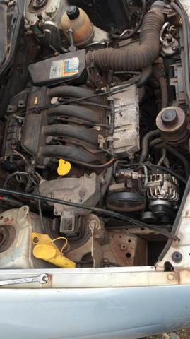 Sucata Renault Megane RT 2001 1.6 16v para retirada de peças - Foto 3